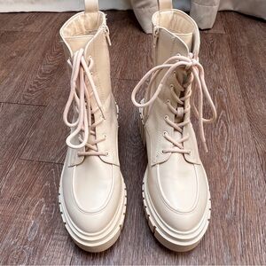 American Eagle Lace-Up Platform Lug Boots - Size 9.5